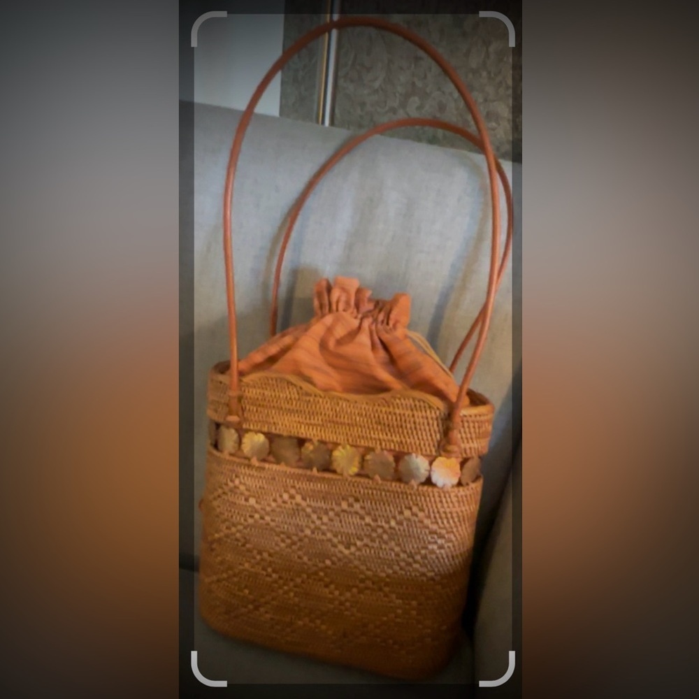 Handmade Bali-style Rattan Tote Bag with Drawstring Lining - Picture 9 of 9